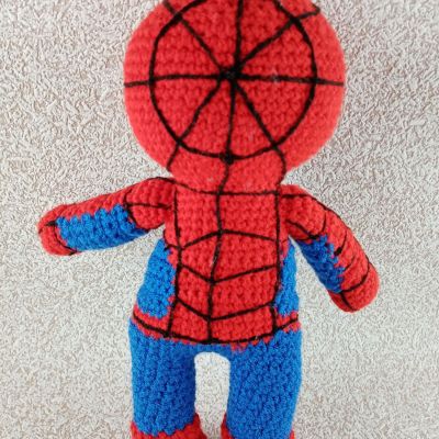 Вязаная игрушка из мультсериала «Человек-Паук» Человек-паук, 28 см — фото 4