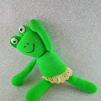 Вязаная игрушка Лягушка-в танце попрыгушка, 52 см — фото 2
