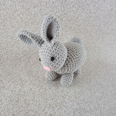 Вязаная игрушка Братцы-кролики, 18×16 см — фото 2