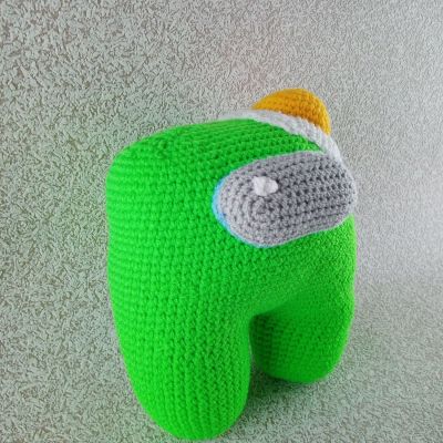 Вязаная игрушка Средний Амонг Ас (с яичницей) из популярной игры AMONG-US, 24×20 см — фото 3