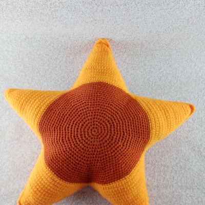 Вязаная игрушка-подушка Звездочка, 53×53 см — фото 4