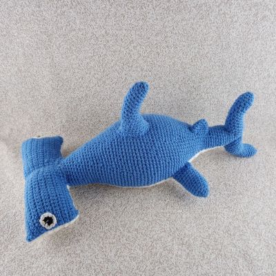 Вязаная игрушка Акула-молот, 52 см — фото 1