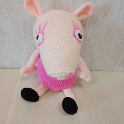 Вязаная игрушка из мультика «Свинка Пеппа» Свинка Пеппа, 37 см — фото 3