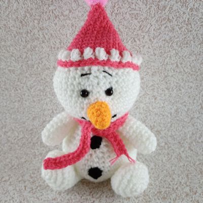 Вязаная игрушка Малышок-снеговичок, 25×15 см — фото 2