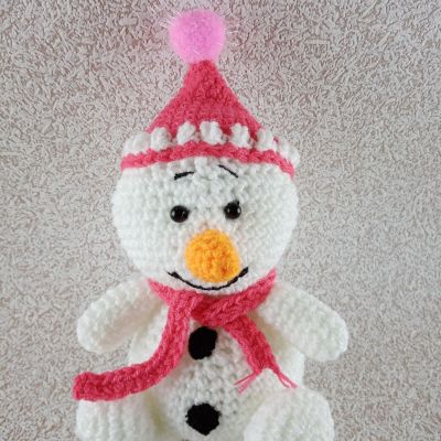 Вязаная игрушка Малышок-снеговичок, 25×15 см — фото 1