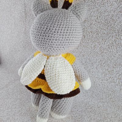 Вязаная игрушка Кошка-пчёлка, 34×23 см — фото 6