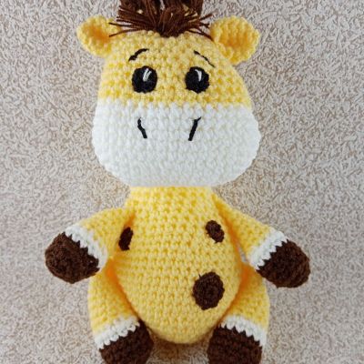 Вязаная игрушка Жираф-малыш, 28×15 см — фото 1