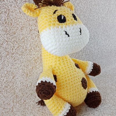 Вязаная игрушка Жираф-малыш, 28×15 см — фото 2