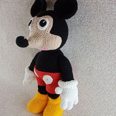 Вязаная игрушка из мультиков про Микки Мауса Микки Маус, 54 см — фото 2