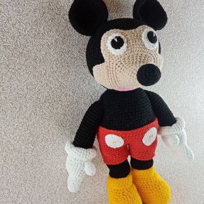 Вязаная игрушка из мультиков про Микки Мауса Микки Маус, 54 см — фото 3